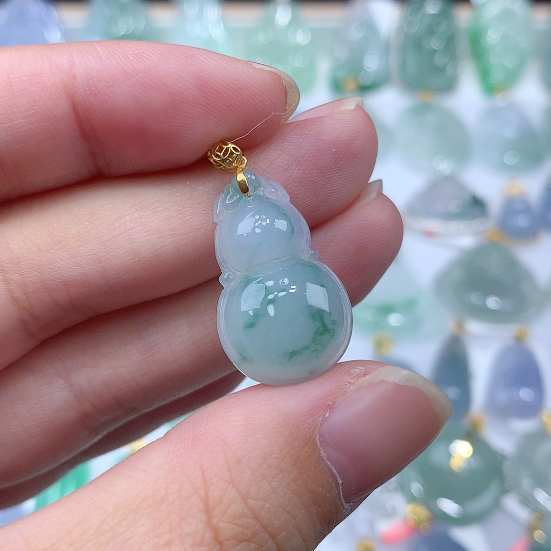 翡翠颈饰18K金镶嵌葫芦