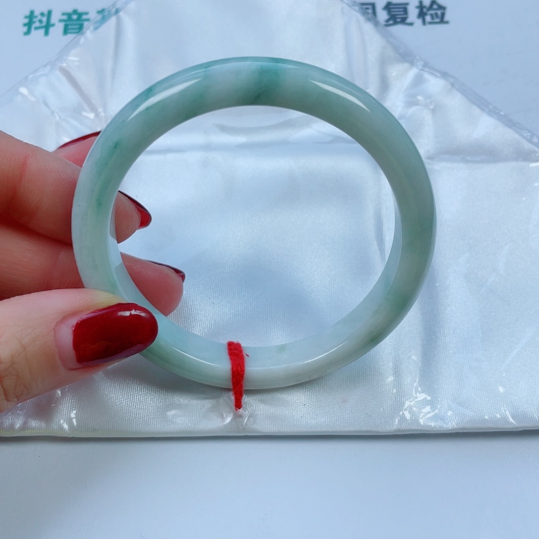 翡翠未镶嵌手镯圈口59.8宽11.2厚8