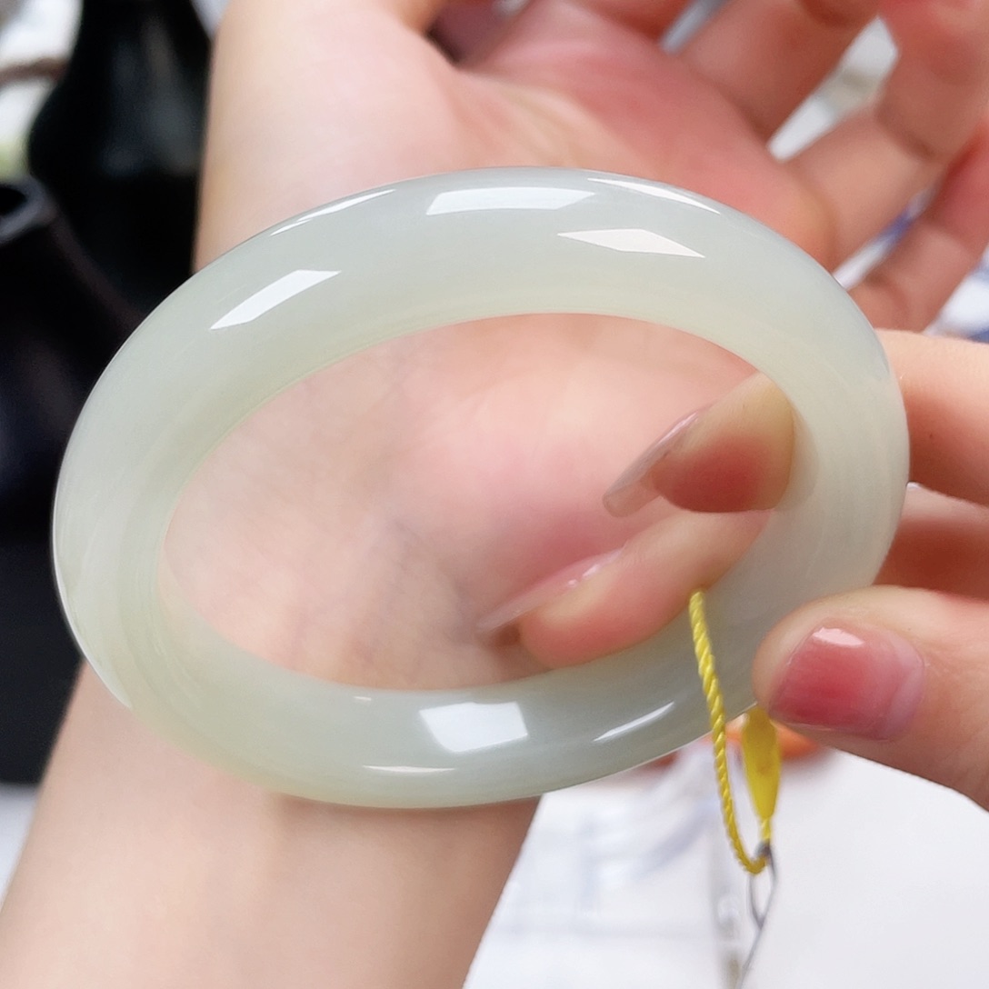 和田玉手镯5758未镶嵌