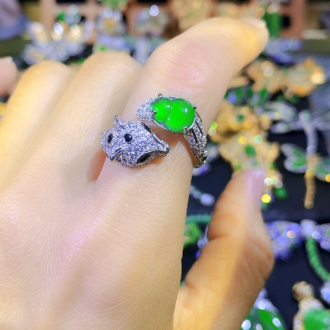 颈饰银S925镶嵌翡翠