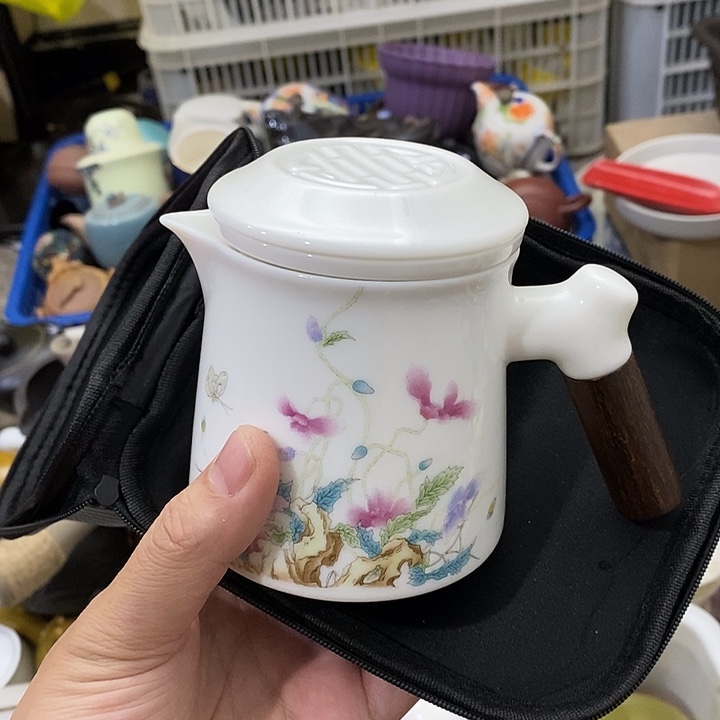 陶瓷艺术品及陶瓷制品