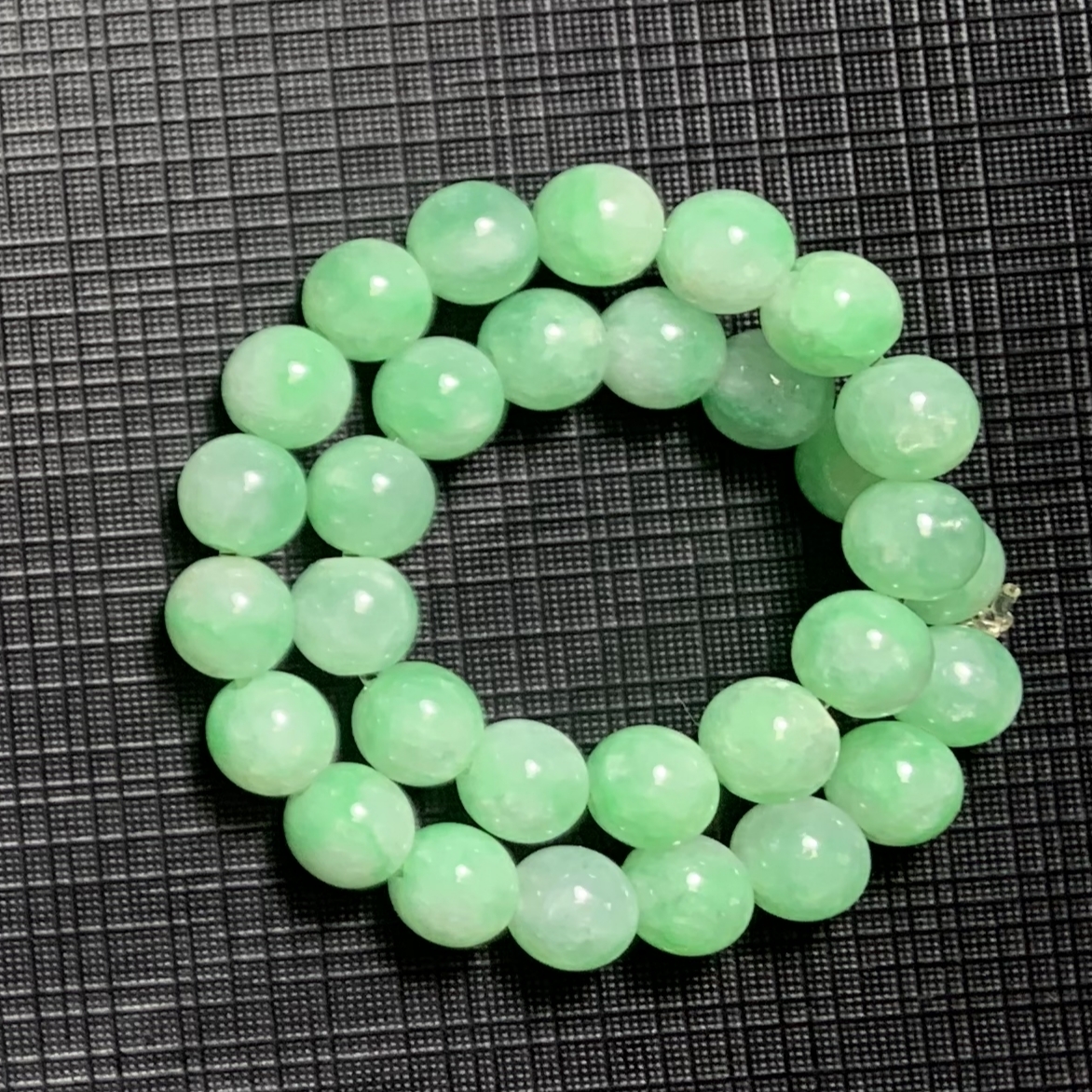 缅甸翡翠 A 货满色飘绿圆珠