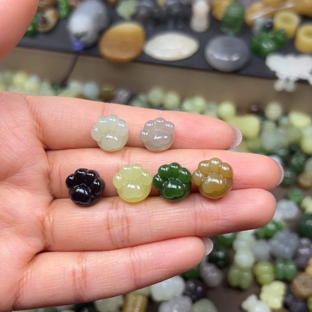 和田玉未镶嵌颈饰98一个多样性发其一