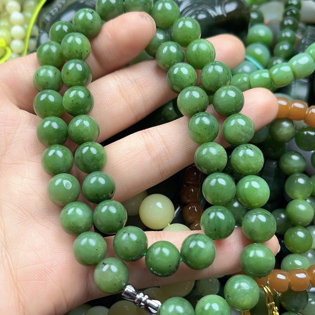 和田玉（碧玉）未镶嵌颈饰