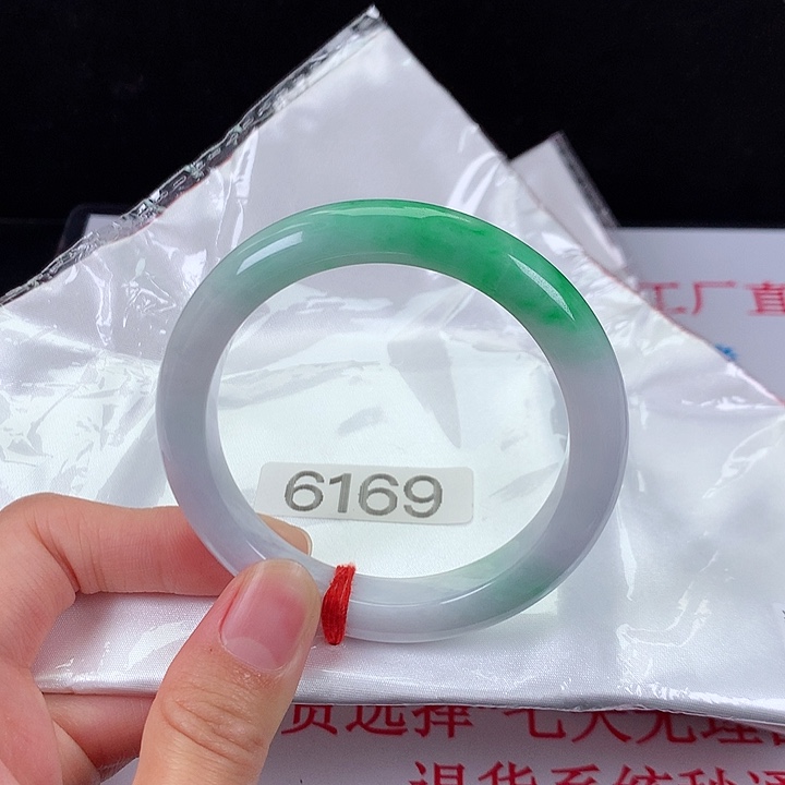 【闪购商品】翡翠手镯未镶嵌55圈口