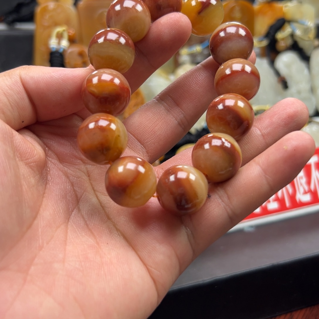 未镶嵌石英质玉（黄龙玉）多样性发货，发其一