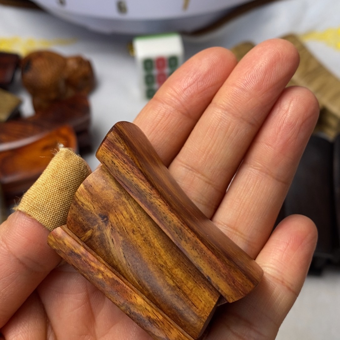 黄花梨/降香黄檀发财文玩把件