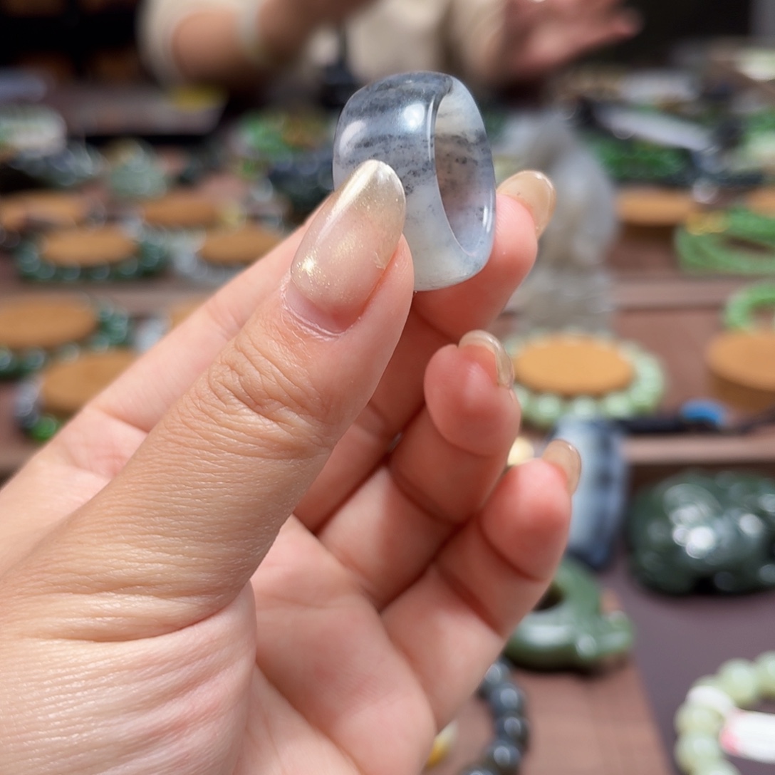 東***.和田玉未镶嵌手链