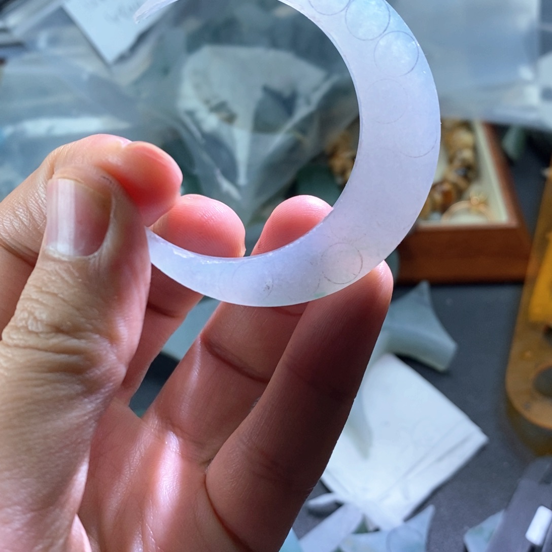 翡翠未镶嵌颈饰定制