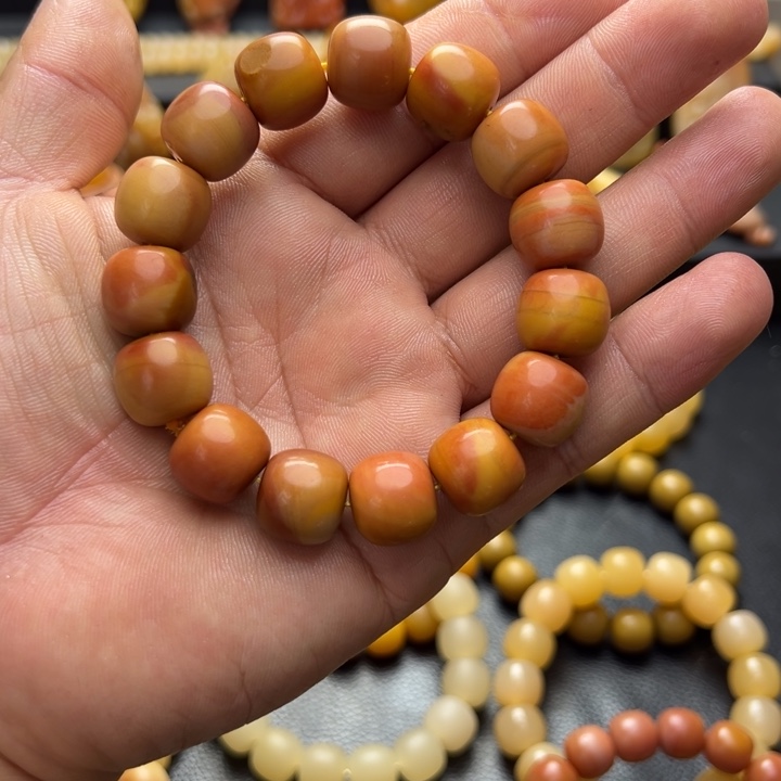 江***司石英质玉未镶嵌手串