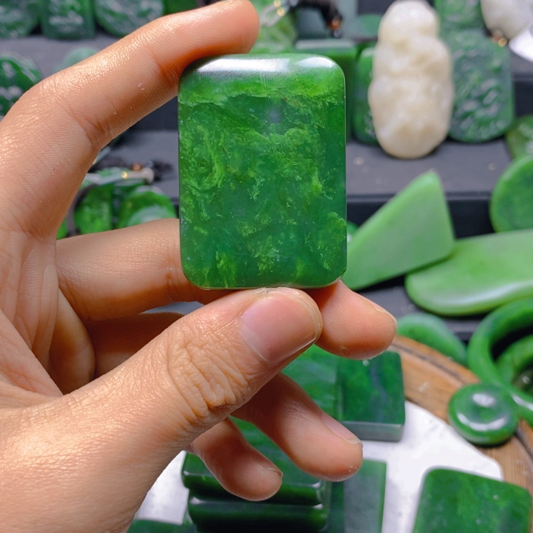 用***5和田玉未镶嵌珠宝半成品