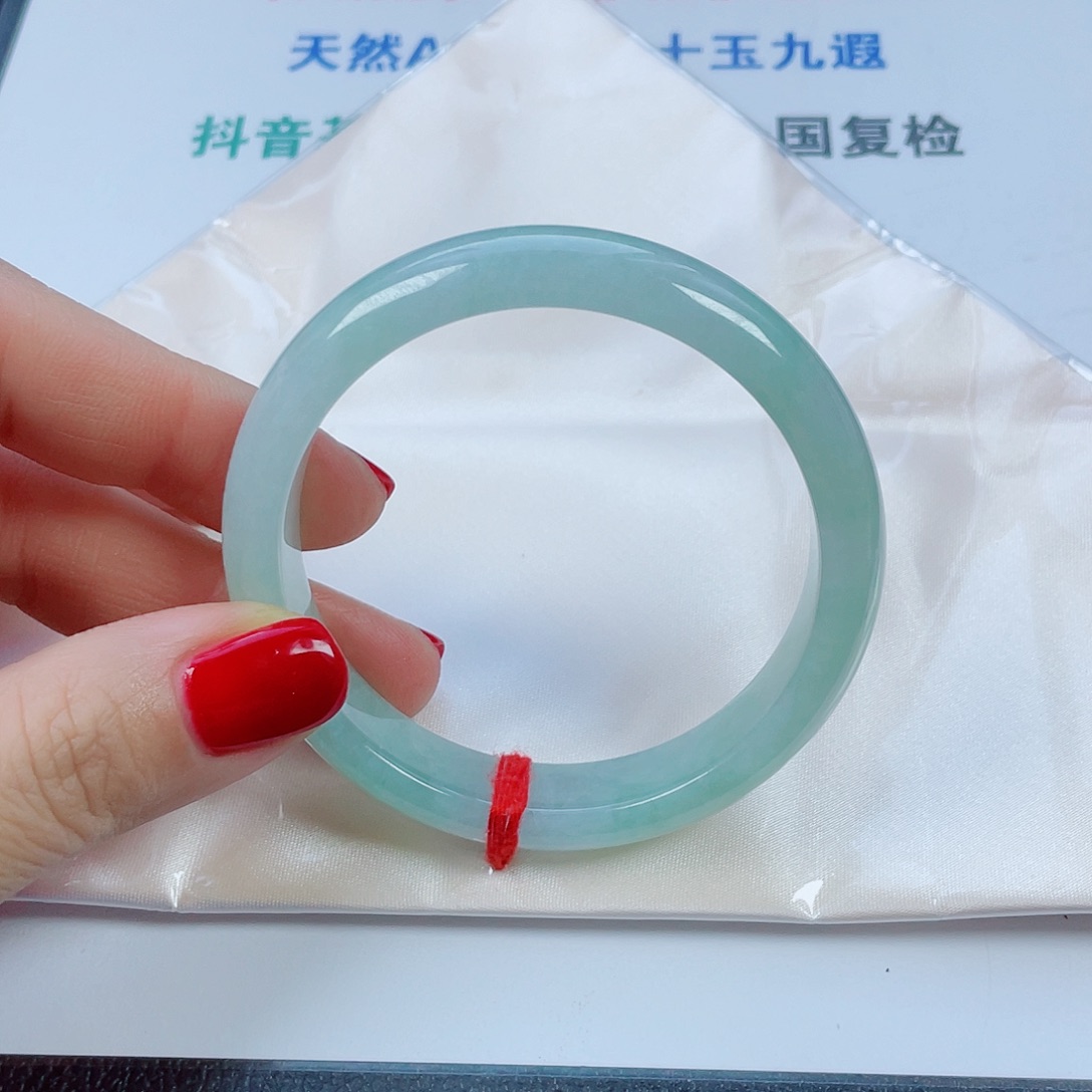 翡翠未镶嵌手镯圈口58.5宽12.8厚8.6