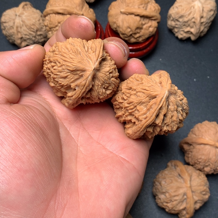 ****望文玩核桃把件42南疆133