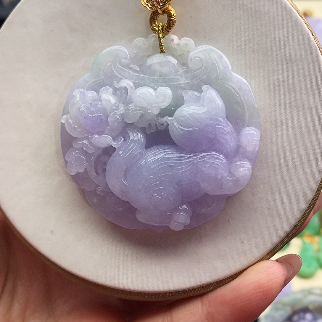 翡翠未镶嵌吊坠(赠链)