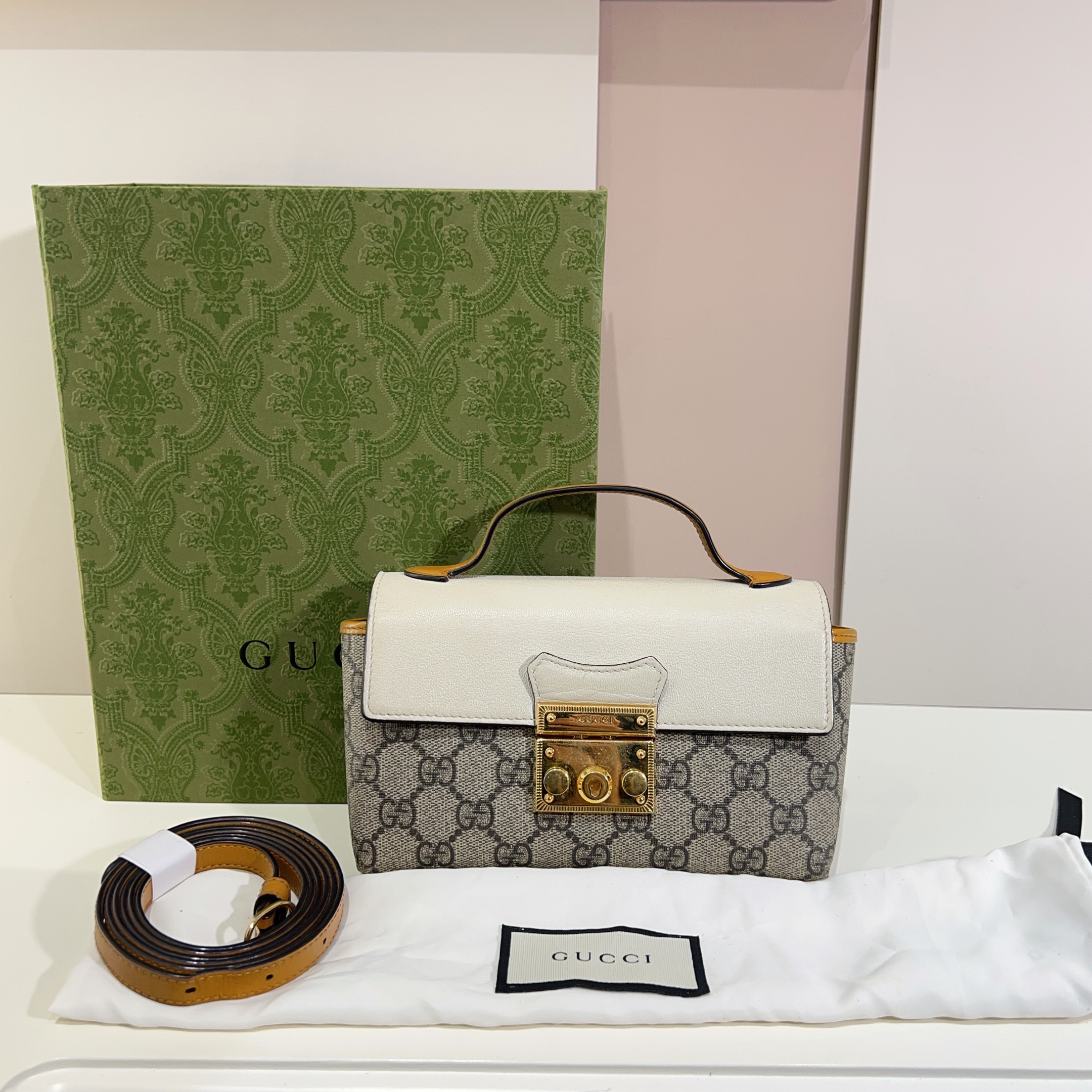 95新 GUCCI/古驰 古驰新款月光宝盒手提斜挎包 cj4714