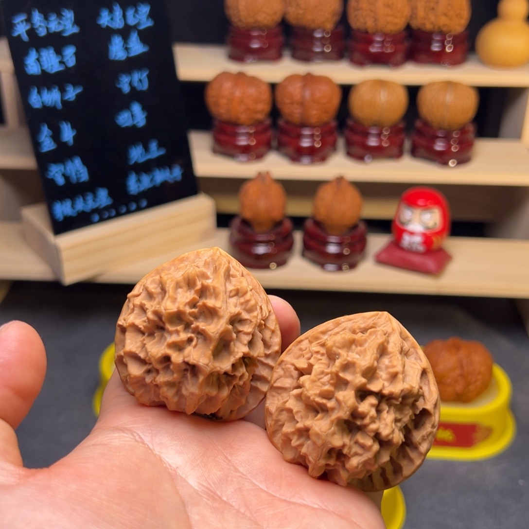 文玩核桃把件1号   帝王46尺 60克