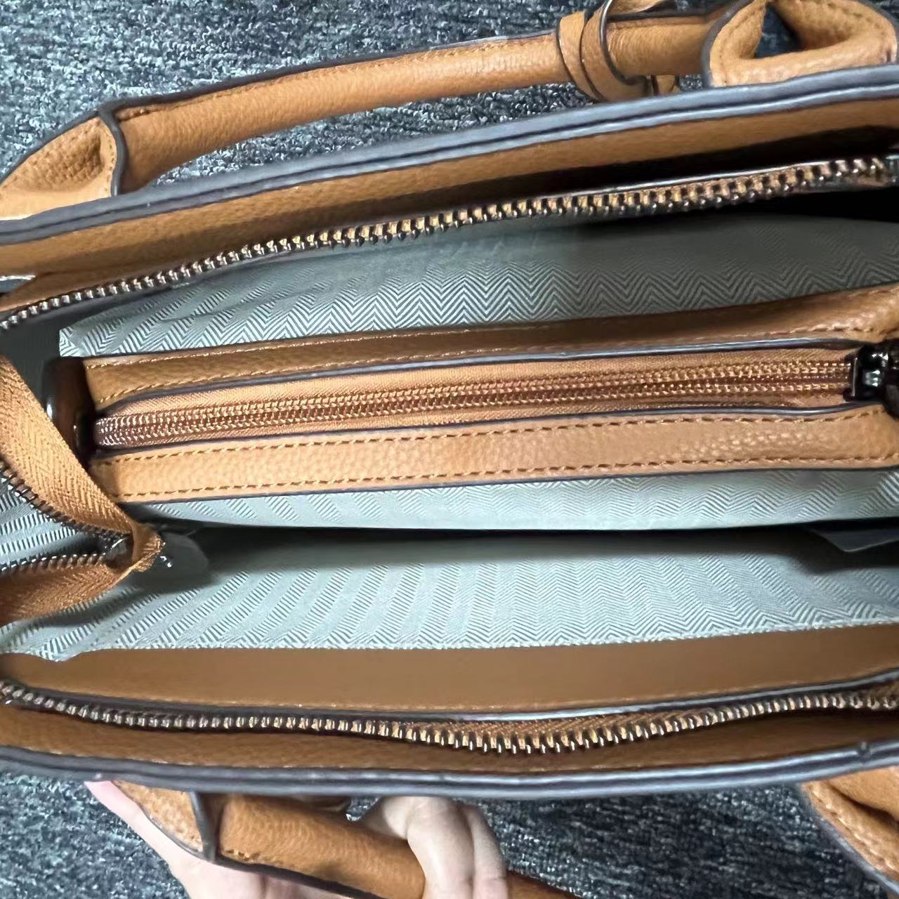 TOLEX2025新款手工女包休闲时尚百搭拼色格纹托特棕色34CM