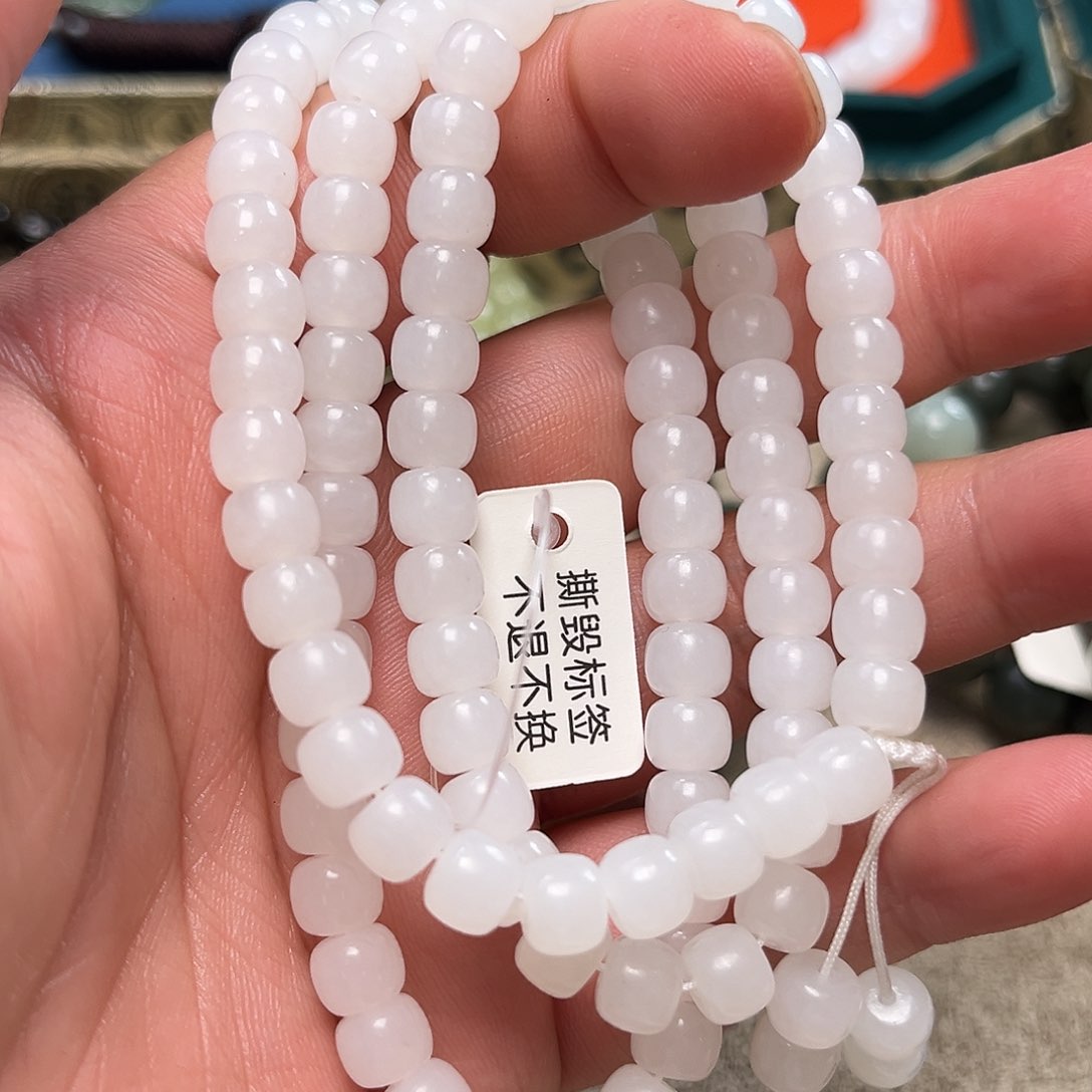 南红玛瑙合金颈饰