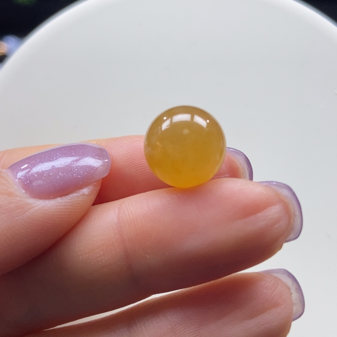 翡翠颈饰未镶嵌正冰满黄翡圆珠13mm