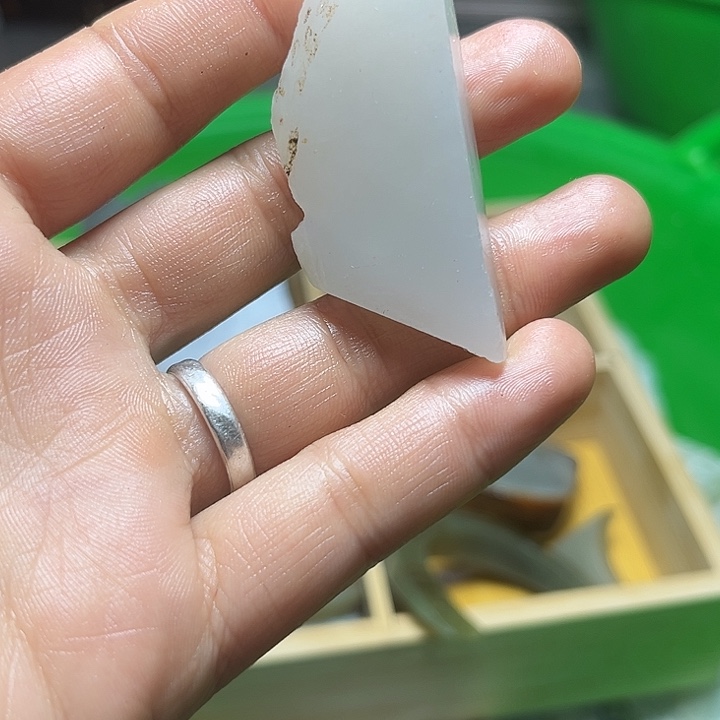 单***族和田玉未镶嵌挂件