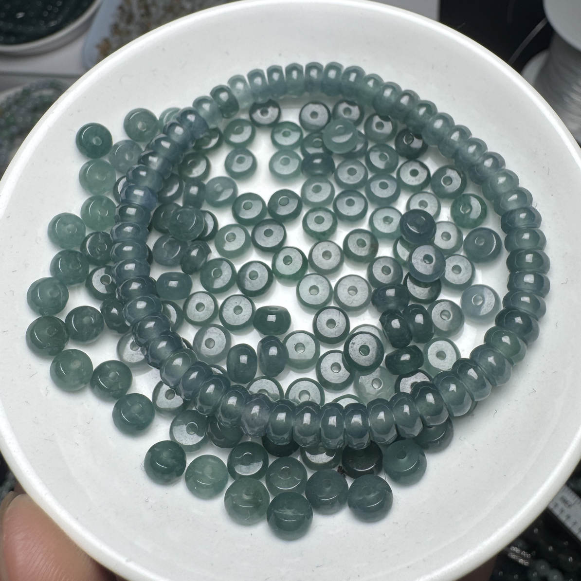【官方认证】天然A货翡翠蓝水算盘珠（规圆）5.7mm左右多样性随机发货