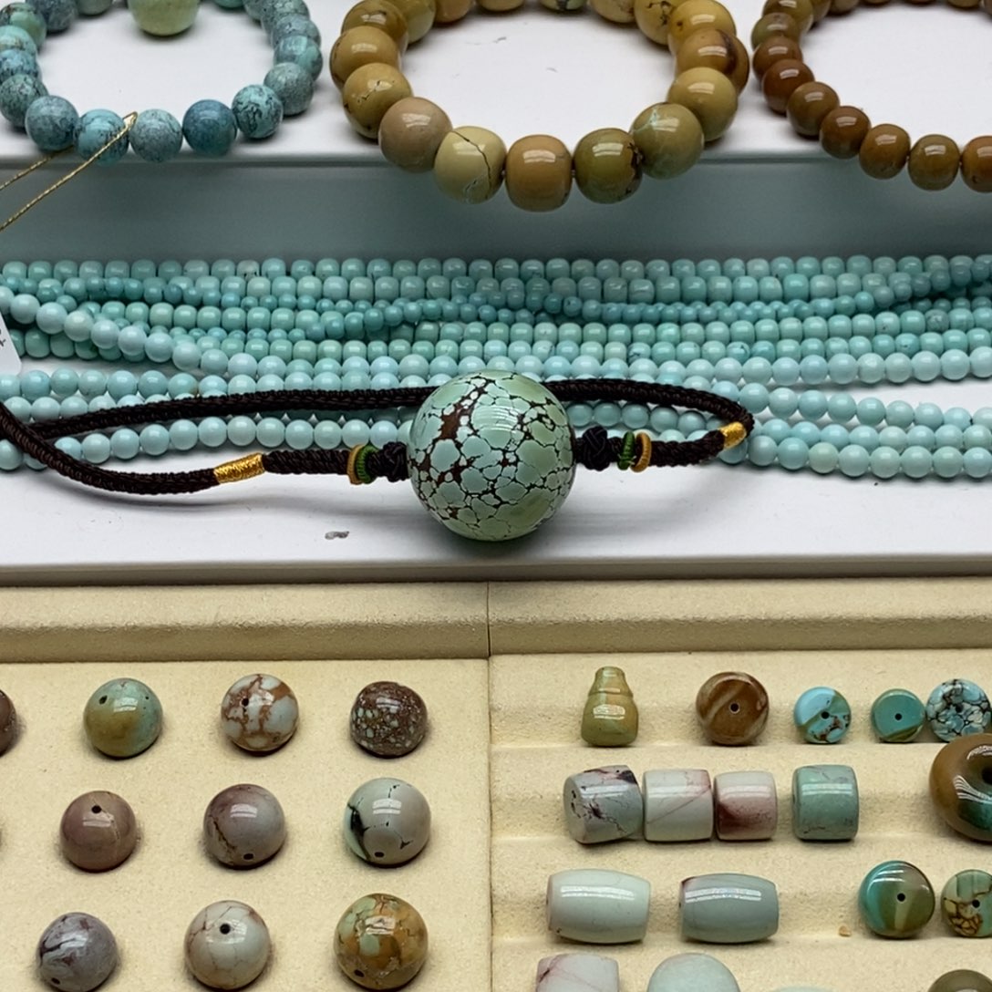 南红玛瑙颈饰未镶嵌