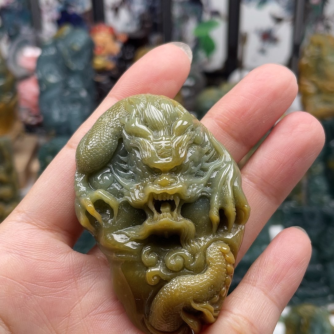 颈饰未镶嵌翡翠天然翡翠a货龙