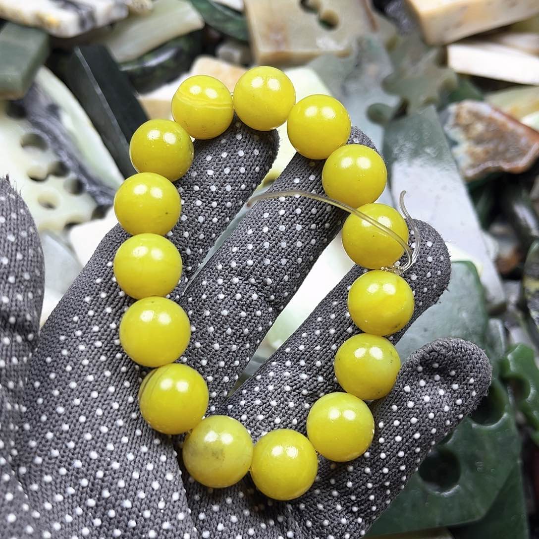 未镶嵌蛇纹石玉颈饰