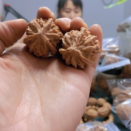 【闪购商品】把件文玩核桃34歧山三棱