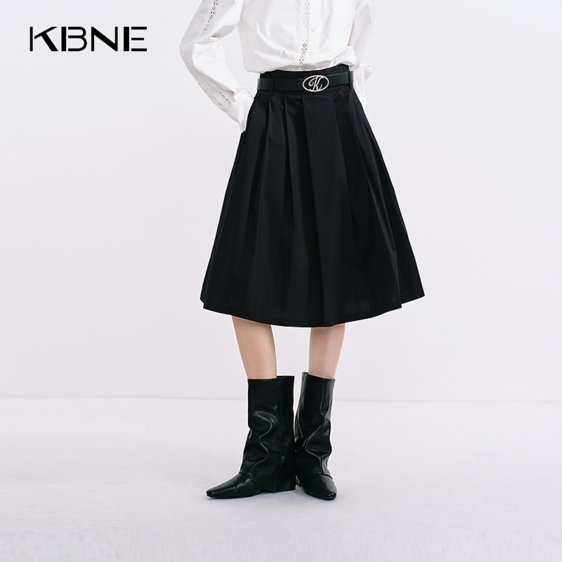 KBNE半身裙女款爆款2025新款显瘦气质百搭学院风黑色a字半身裙女