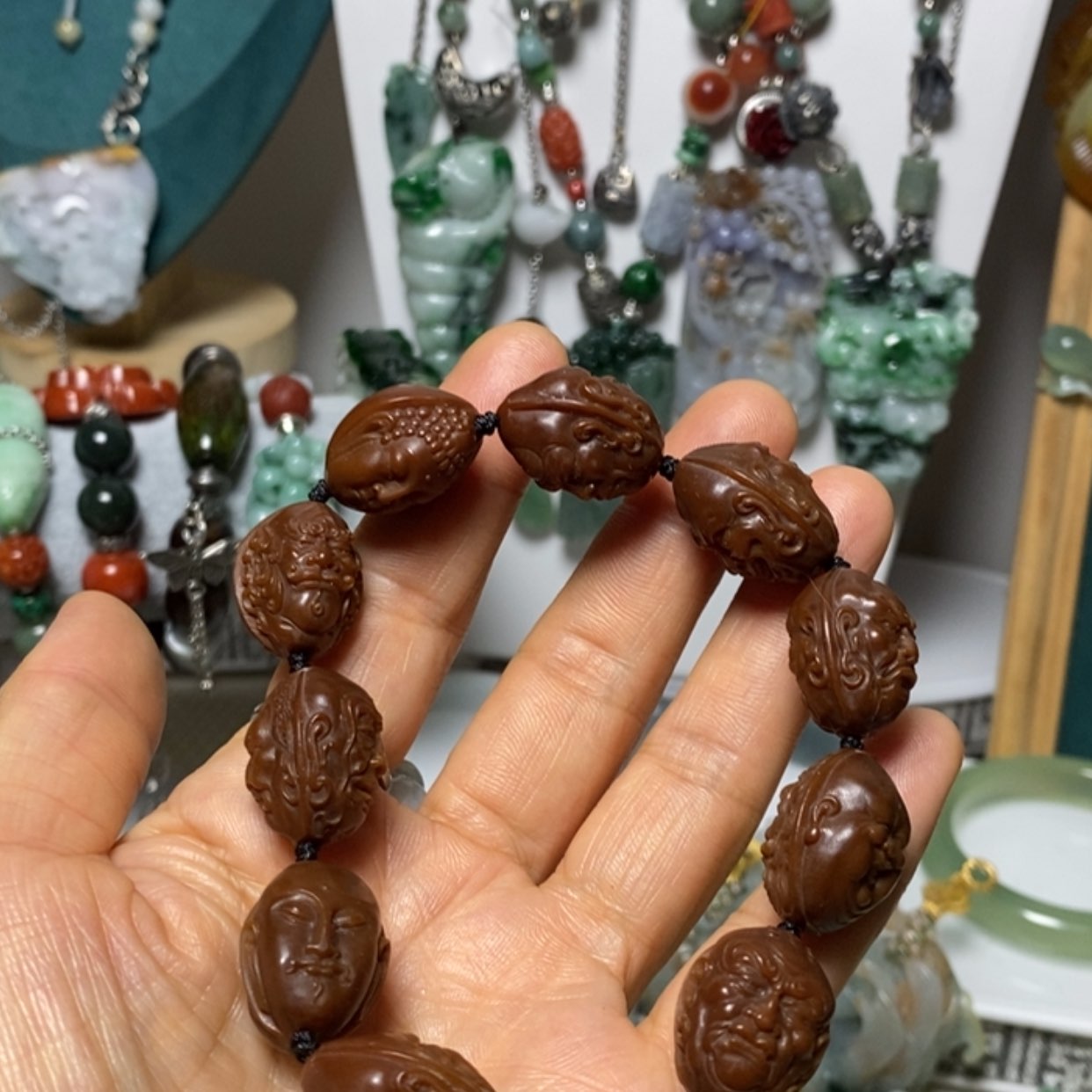 【闪购商品】翡翠吊坠(赠链)未镶嵌