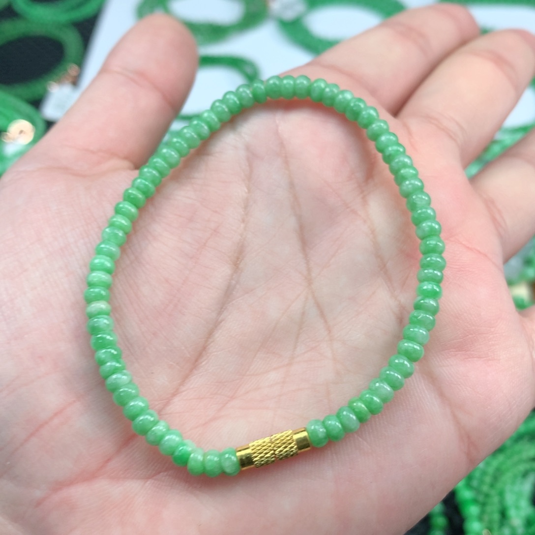 翡翠手链未镶嵌翡翠