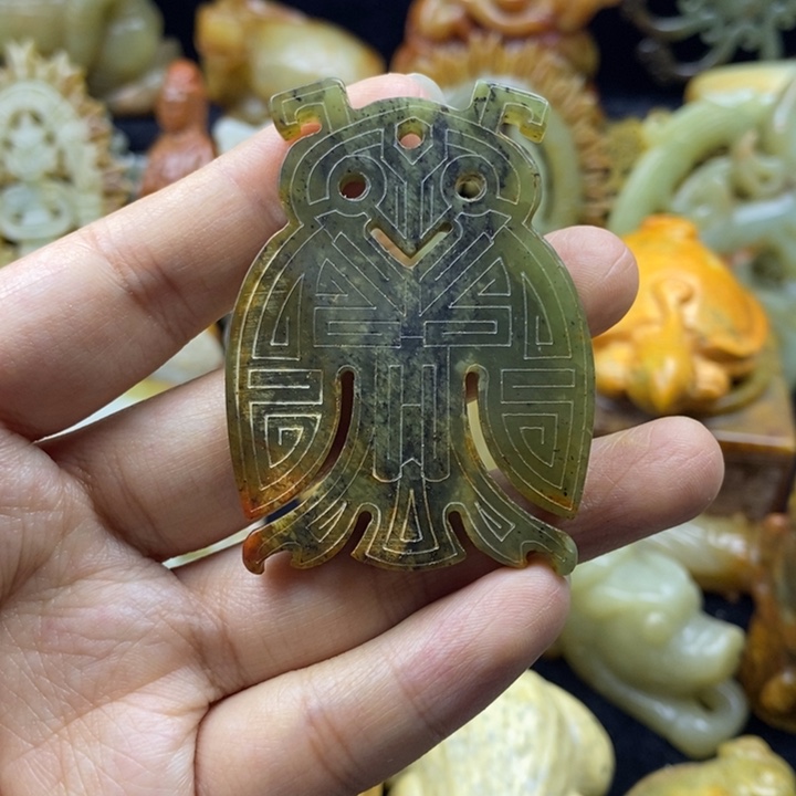 和田玉颈饰未镶嵌37