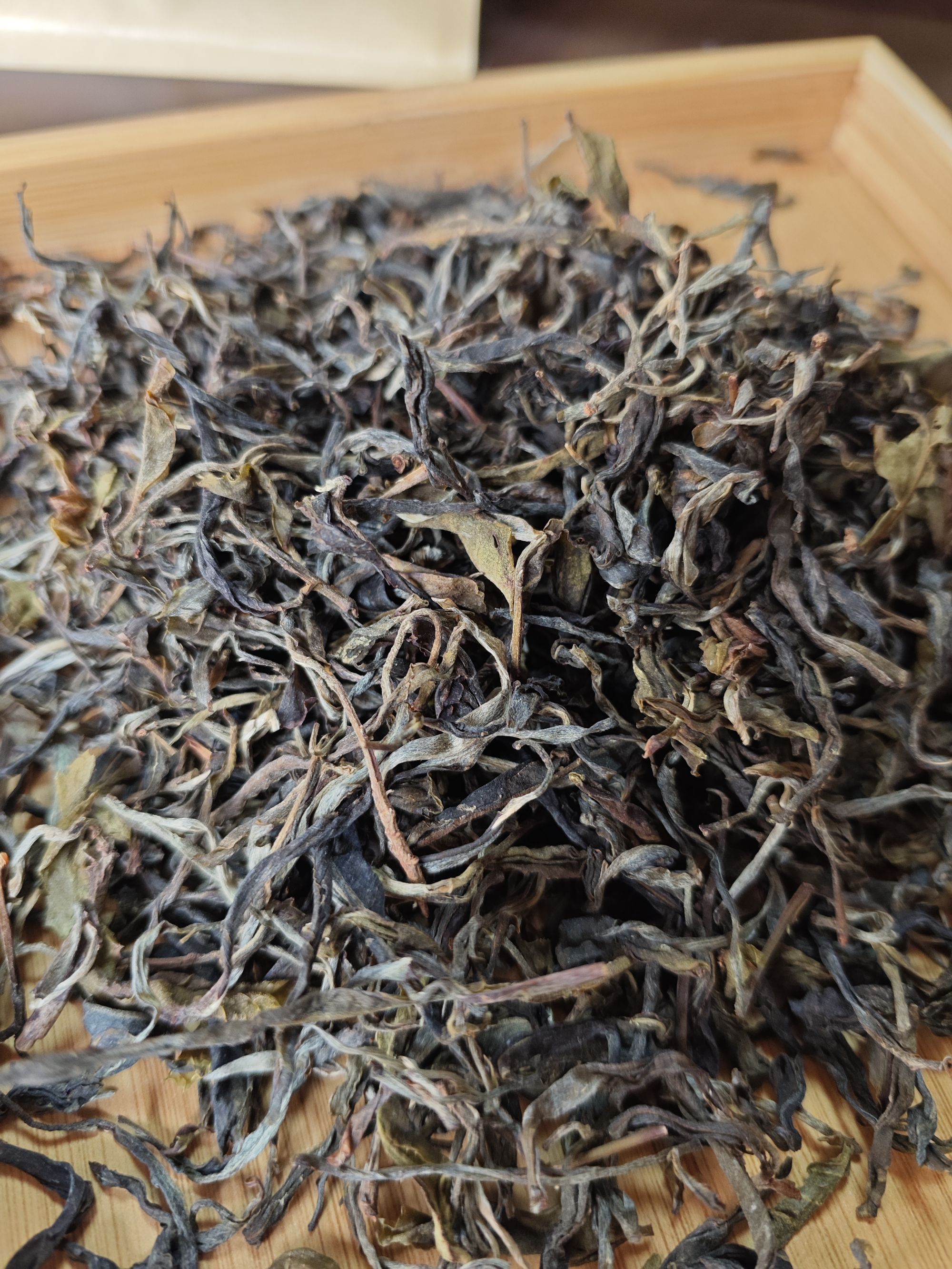 2024年头春易武麻黑大树生茶散茶