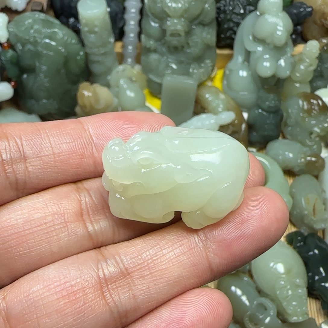 未镶嵌和田玉挂件