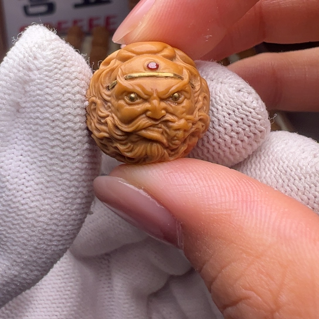 把件猴头核桃镶嵌款钟馗美女全品有正常封口线