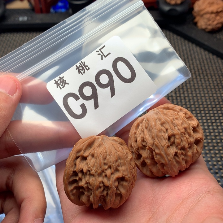 文玩核桃吊坠磨盘