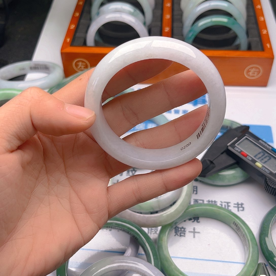 未镶嵌手镯翡翠5657. 71