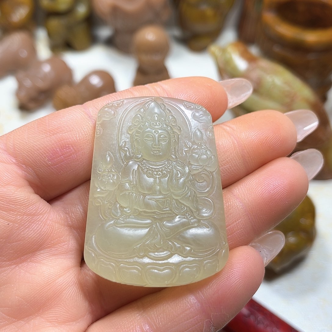 白玉菩提吊坠白玉菩提吊坠