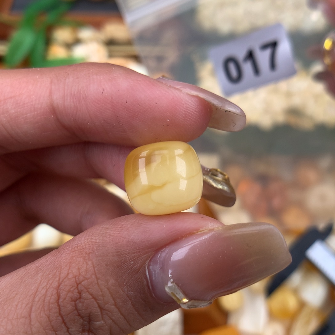 琥珀珠宝奇石未镶嵌12.7