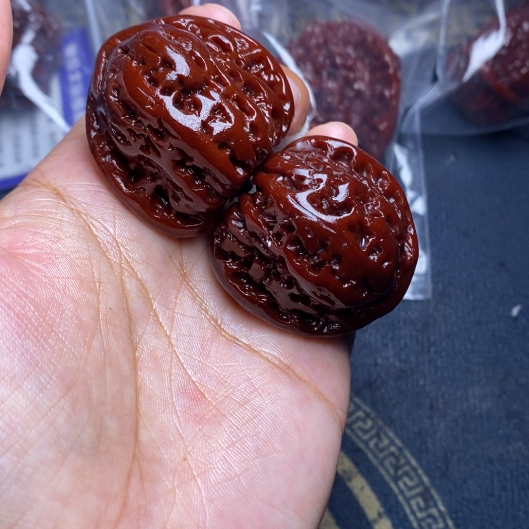 文玩核桃吊坠南疆石39 色差