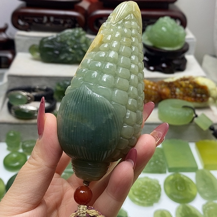 未镶嵌岫玉手把件