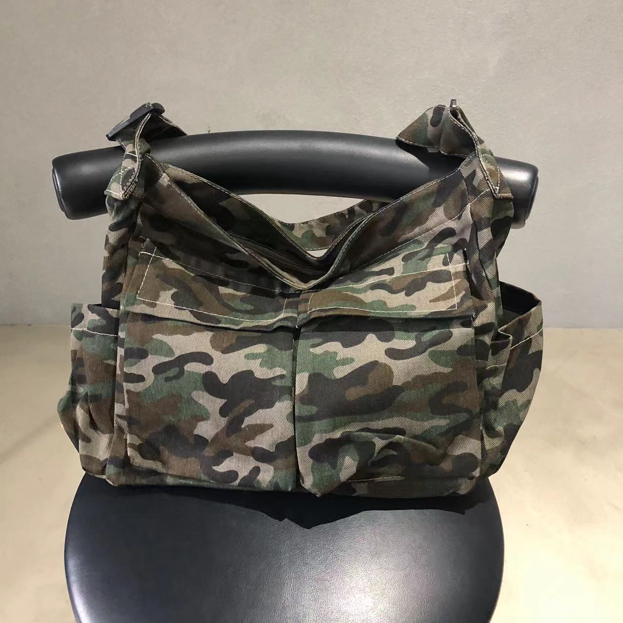 A11#轻奢高级设计款迷彩豹纹单肩斜跨包包