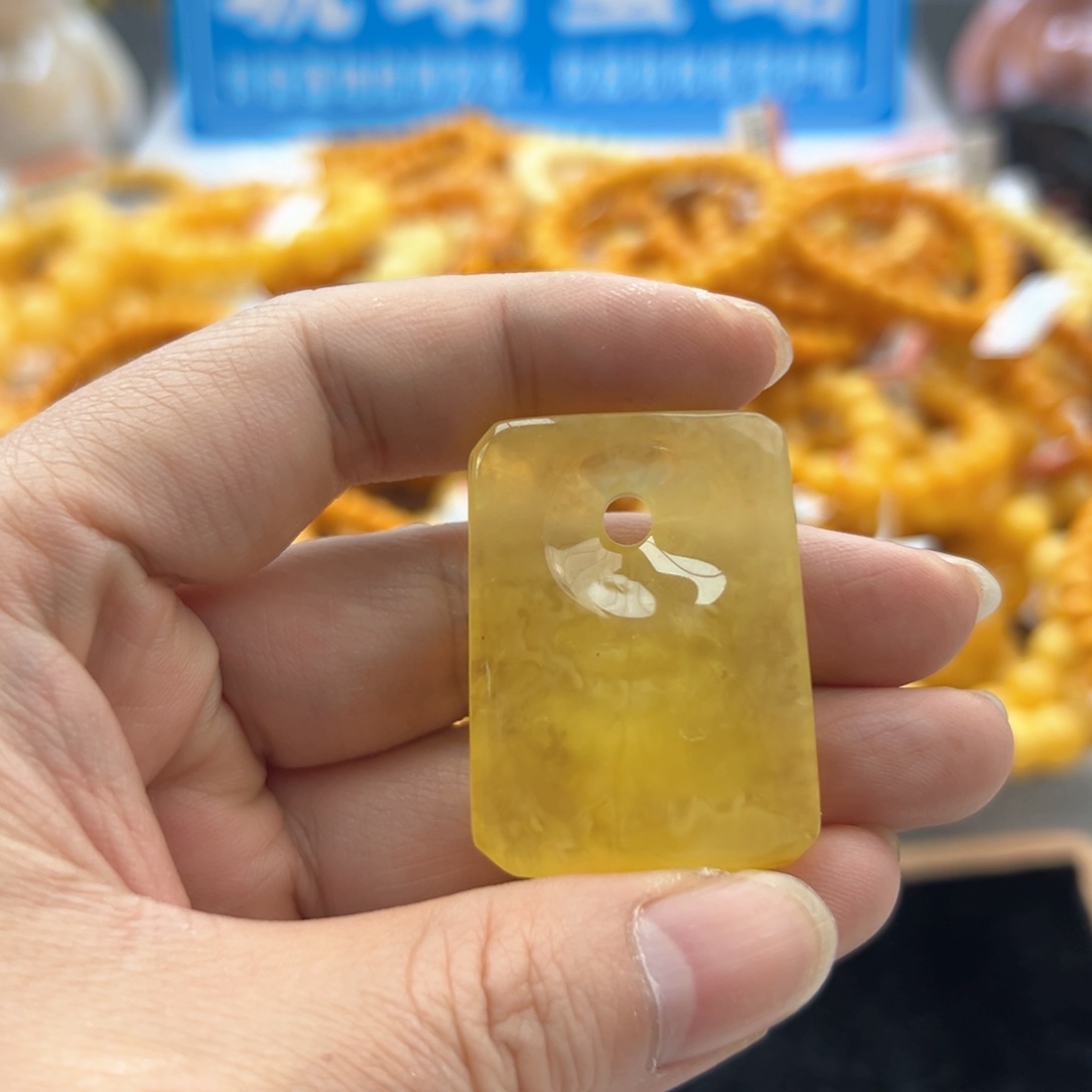 琥珀珠宝奇石未镶嵌