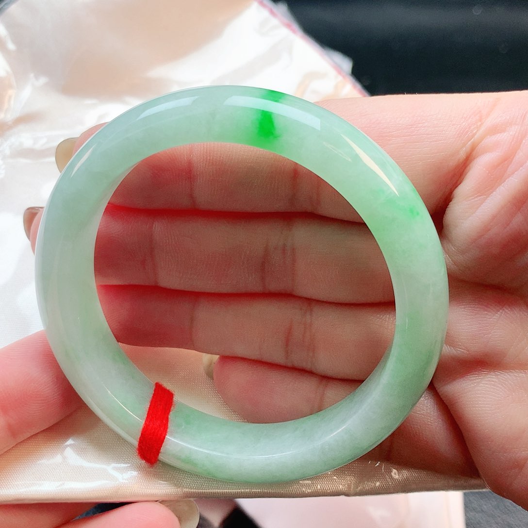 翡翠手镯未镶嵌正圈2542