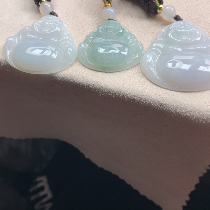 翡翠颈饰未镶嵌格*茂吊坠