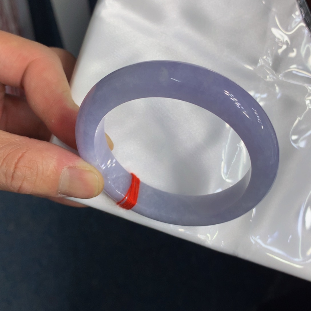 翡翠手镯未镶嵌翡翠