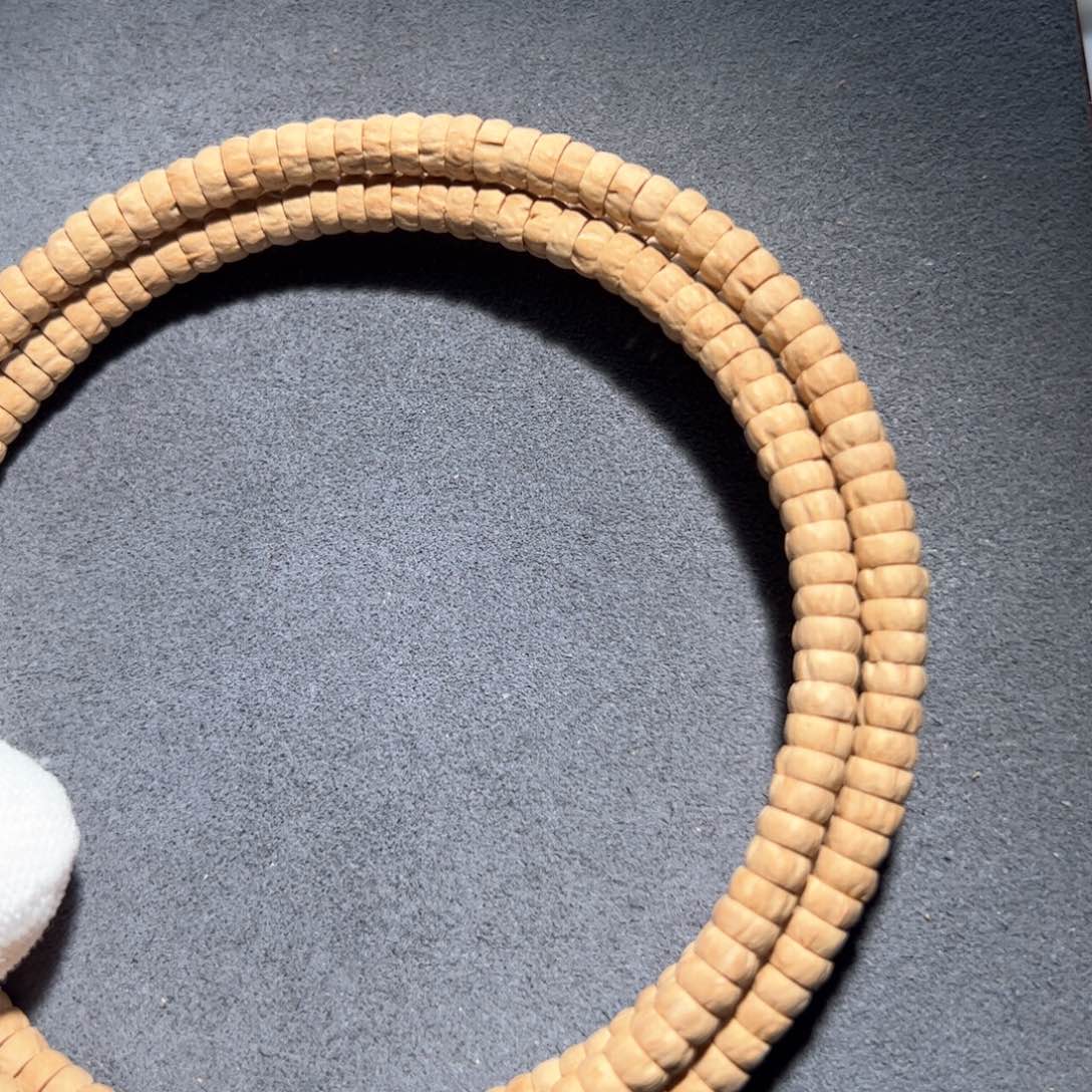 柏香籽/百香籽吊坠半**.