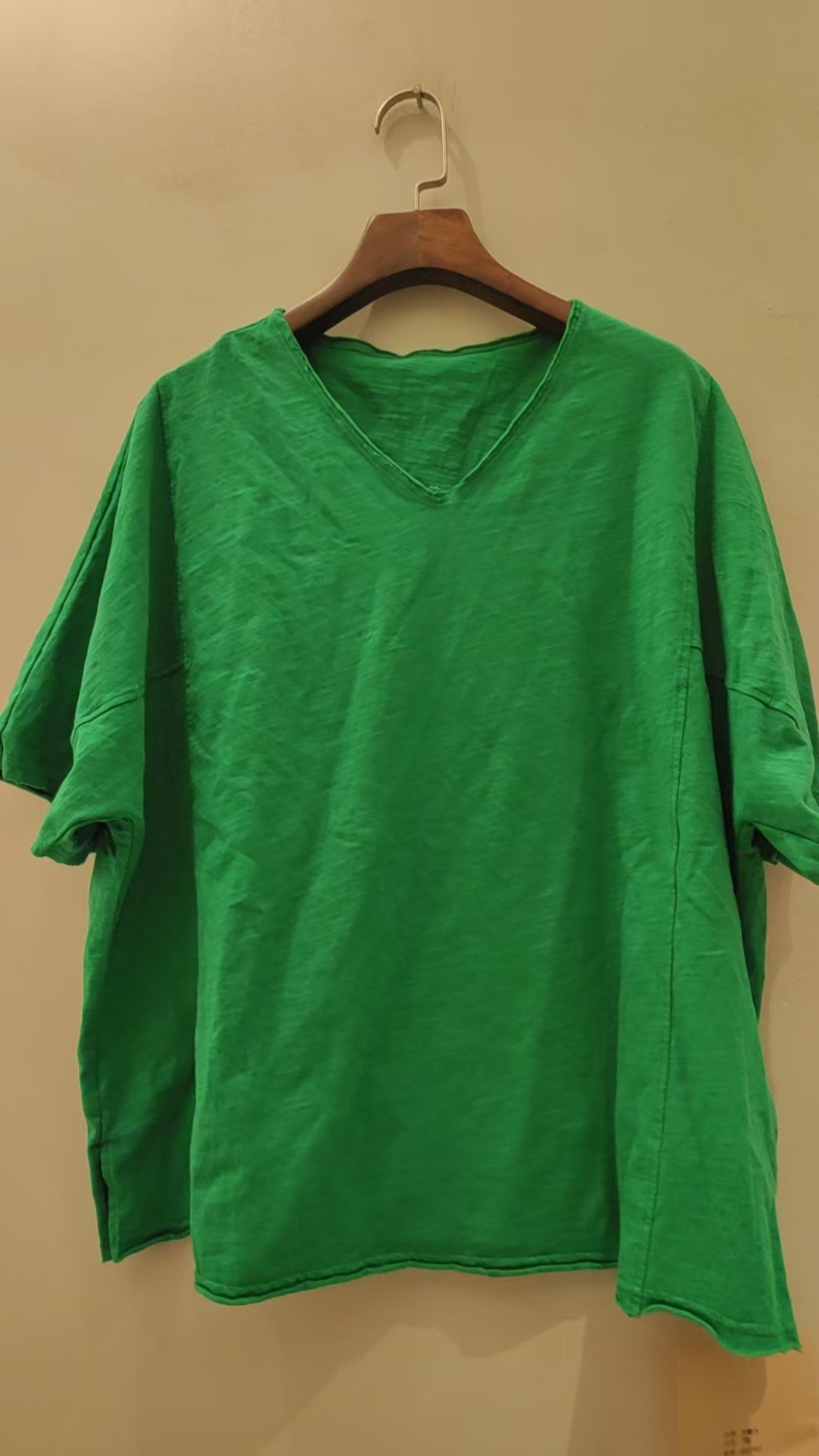 小红分享-古蘭木3707新款套头V领棉料T恤