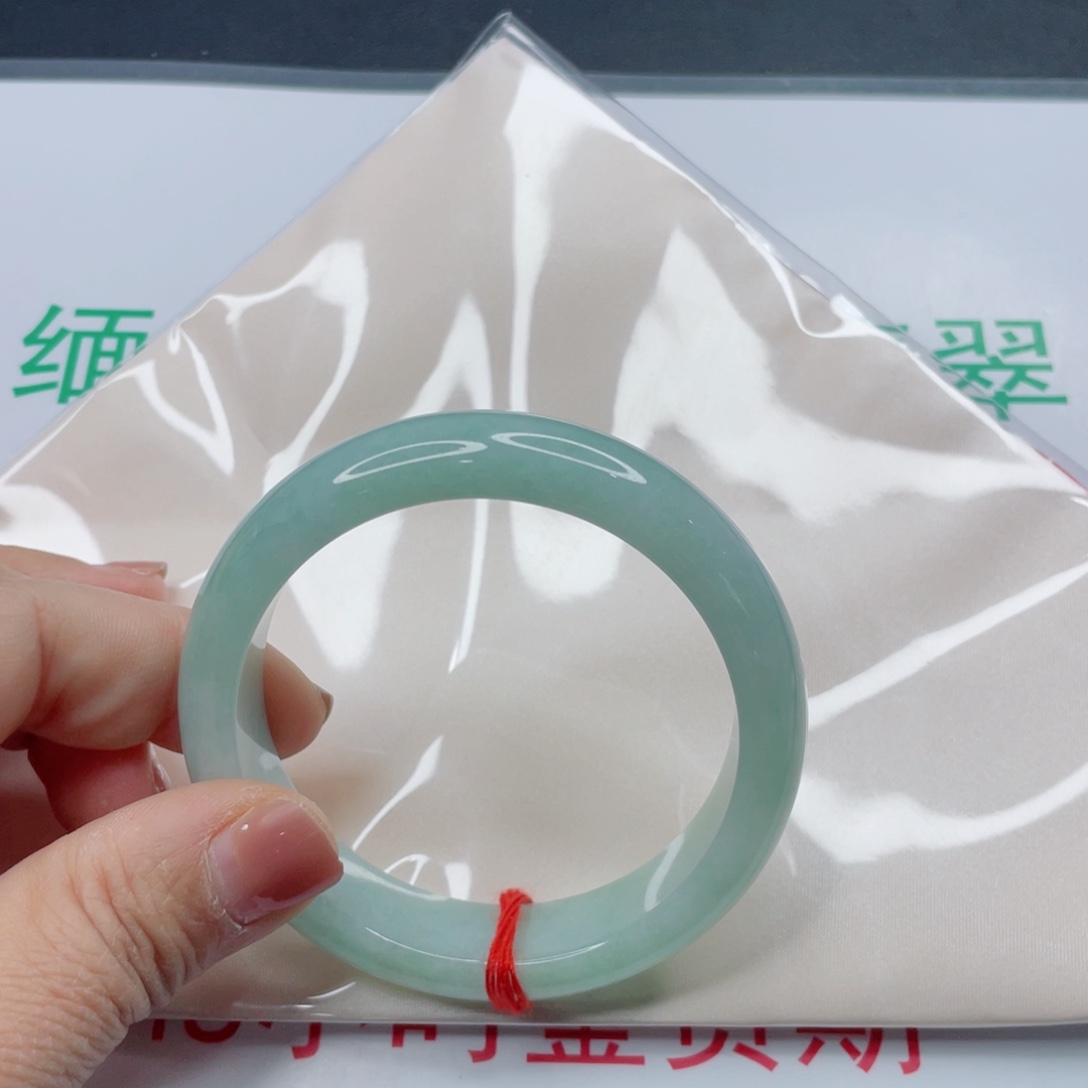 未镶嵌手镯翡翠浅***芳